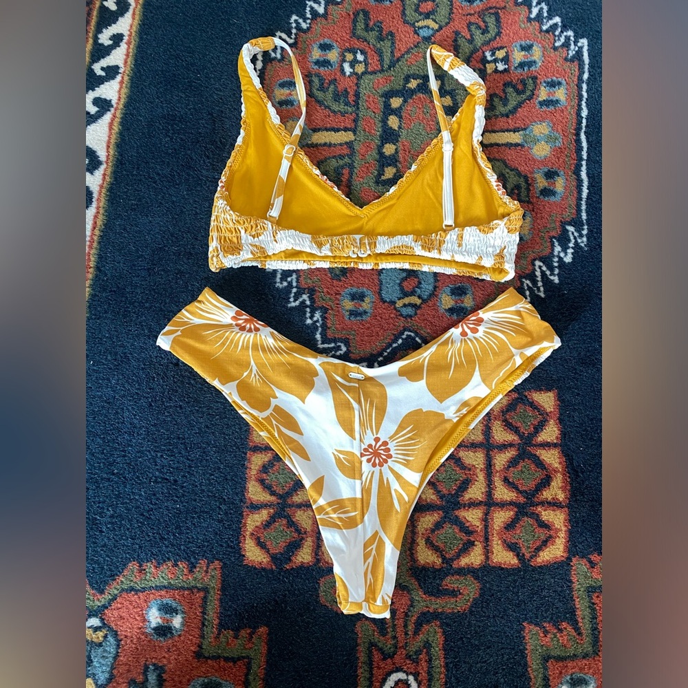 Rip Curl Azalea Shirred Long Line Tri Bikini Top - image 7